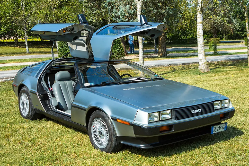DeLorean DMC-12